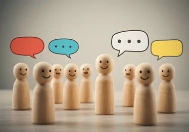 Making Futures Land: The Art of Communicating Foresight